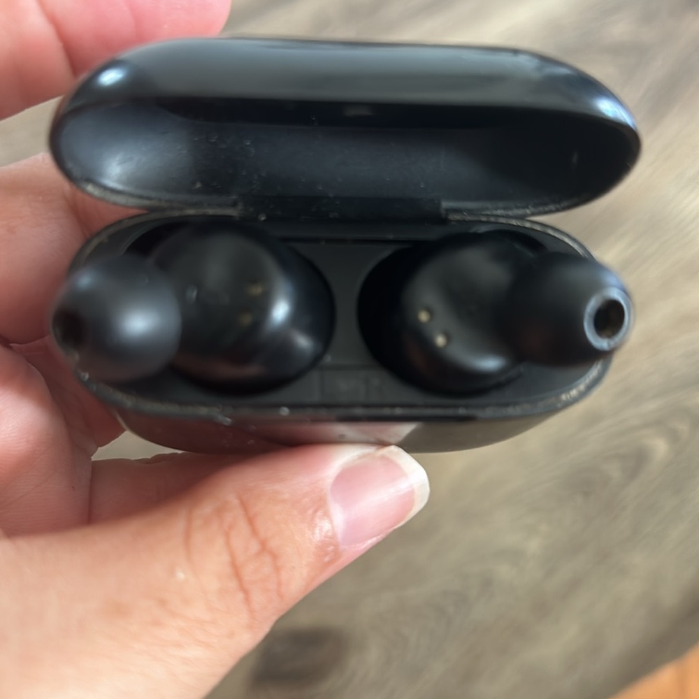 JLAB Earbuds - Picture 3 of 3